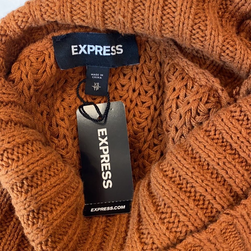 Express Top.  - Picture 6 of 6